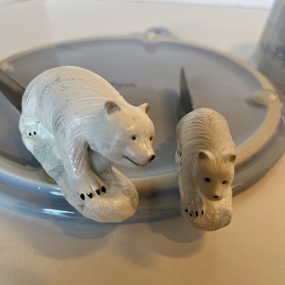 Pfaltzgraff Winter Frost Cheese Tray and Dip Set with Knife and Spreader - Picture 7 of 10